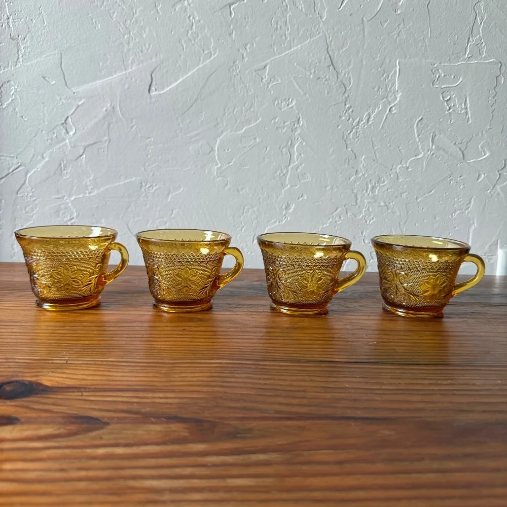 Tiara Sandwich Amber Pressed Glass Cups – Set of 4 - Picture 6 of 9